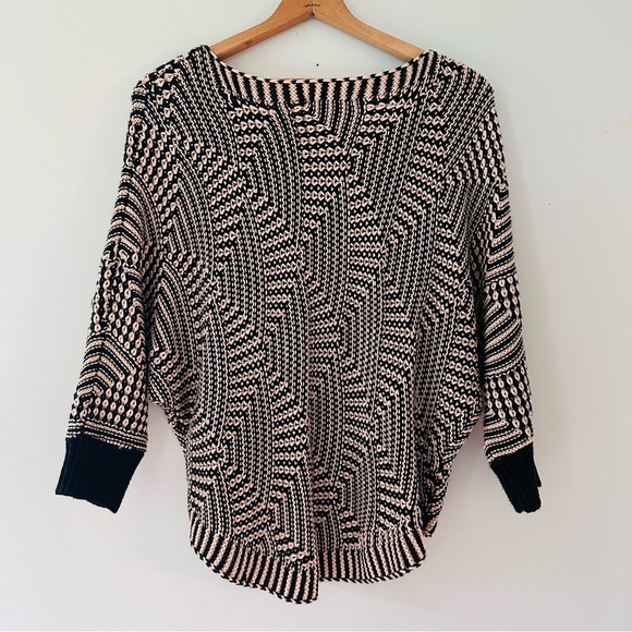 SIONI Cream & Black Lightweight Knit Dolman Batwing Sweater Size Small - Picture 9 of 12